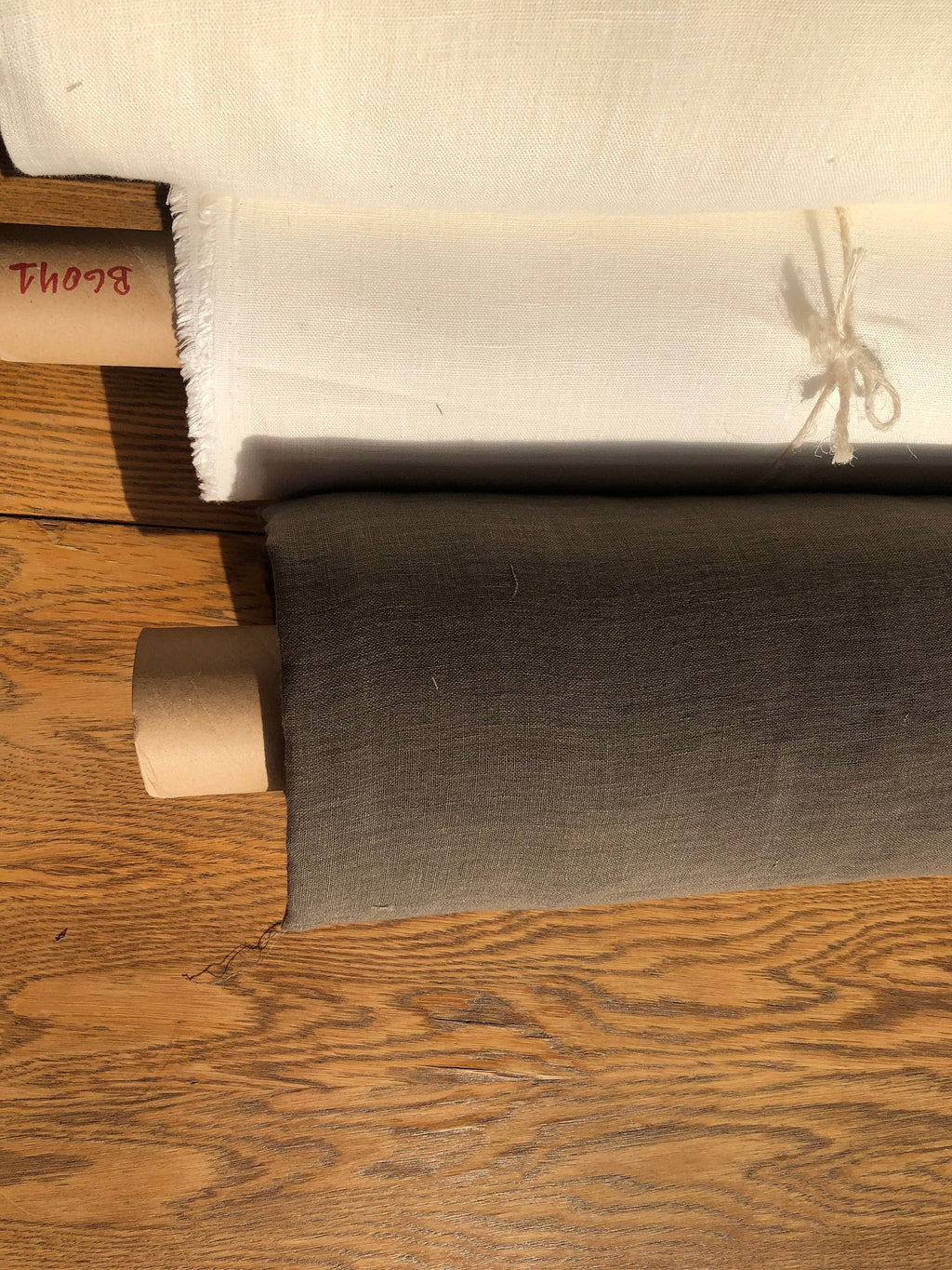 Natural Linen Fabric: Soft Light Weight Material for Sewing (142cm Width)