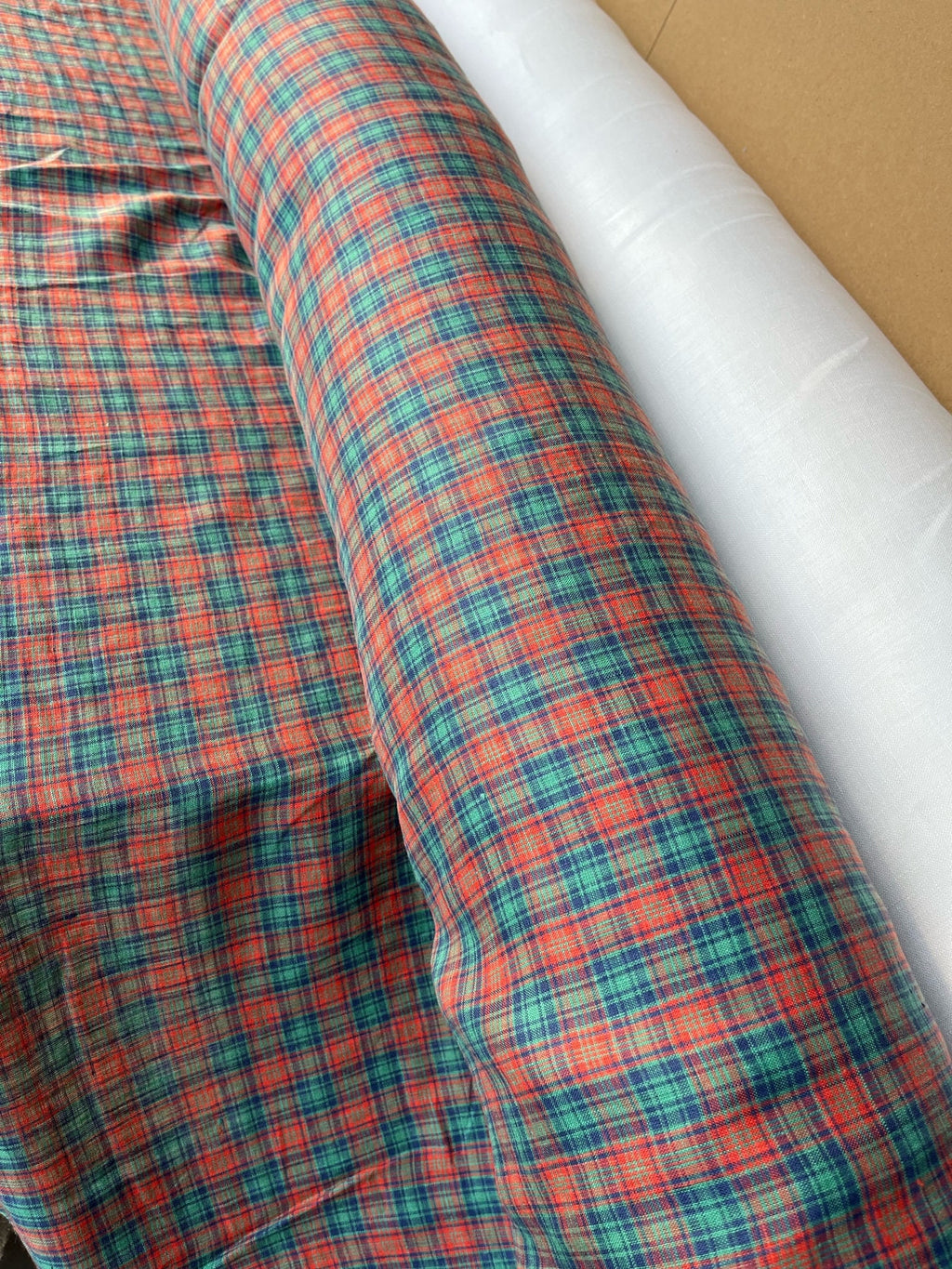 Soft Gingham Linen Fabric: Woven Checked Textile, BGO8