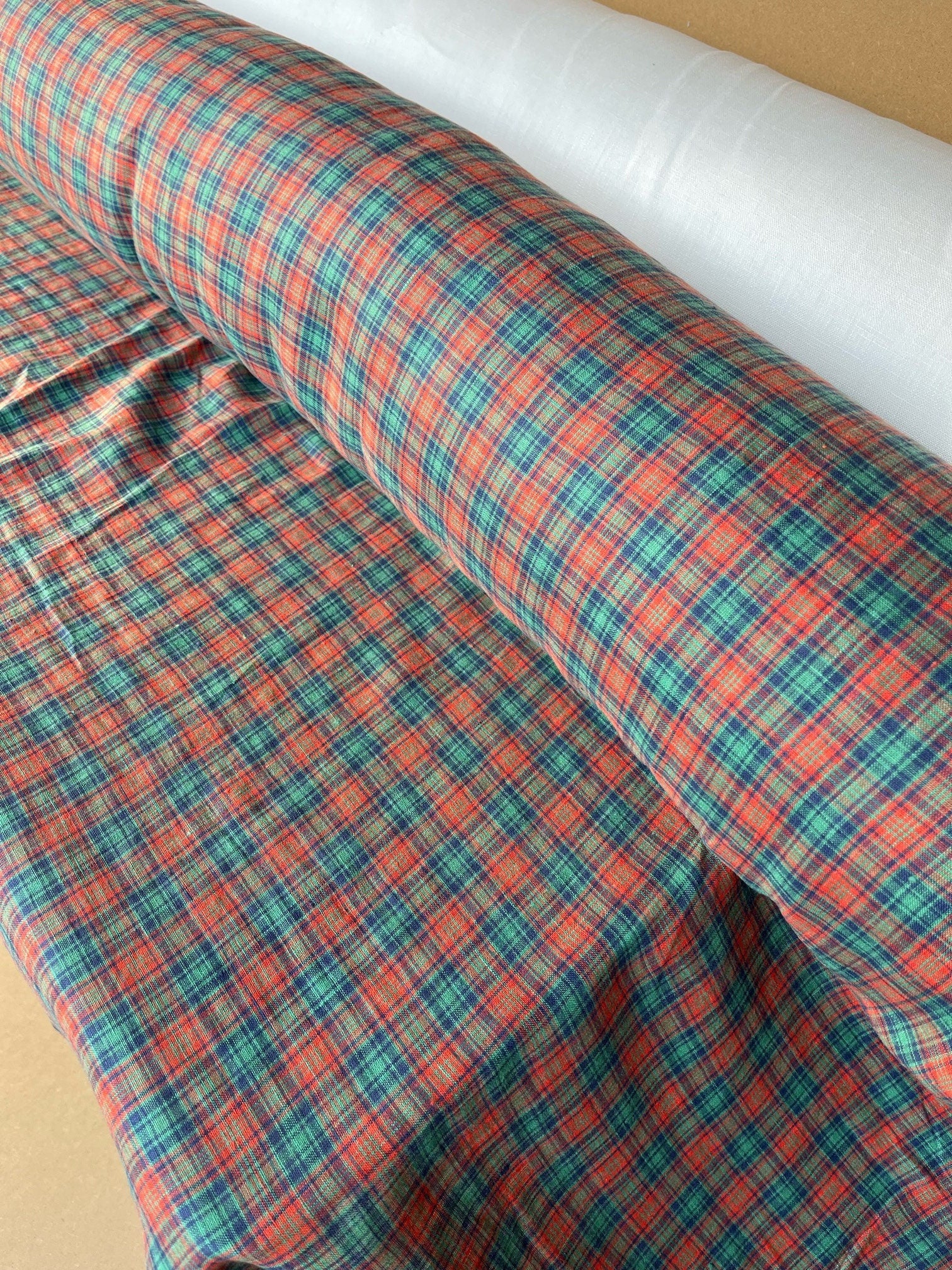 Soft Gingham Linen Fabric: Woven Checked Textile, BGO8